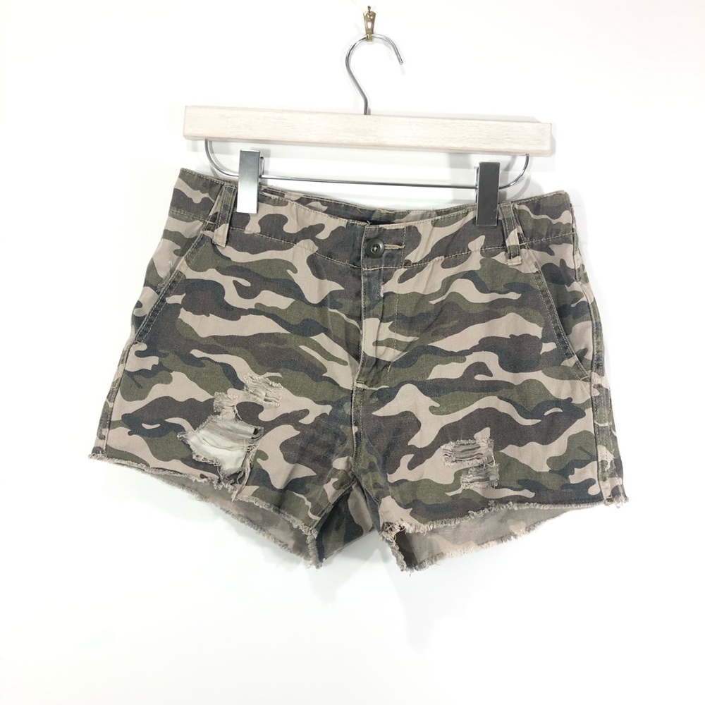 BDG Camo Distressed Cut off Shorts